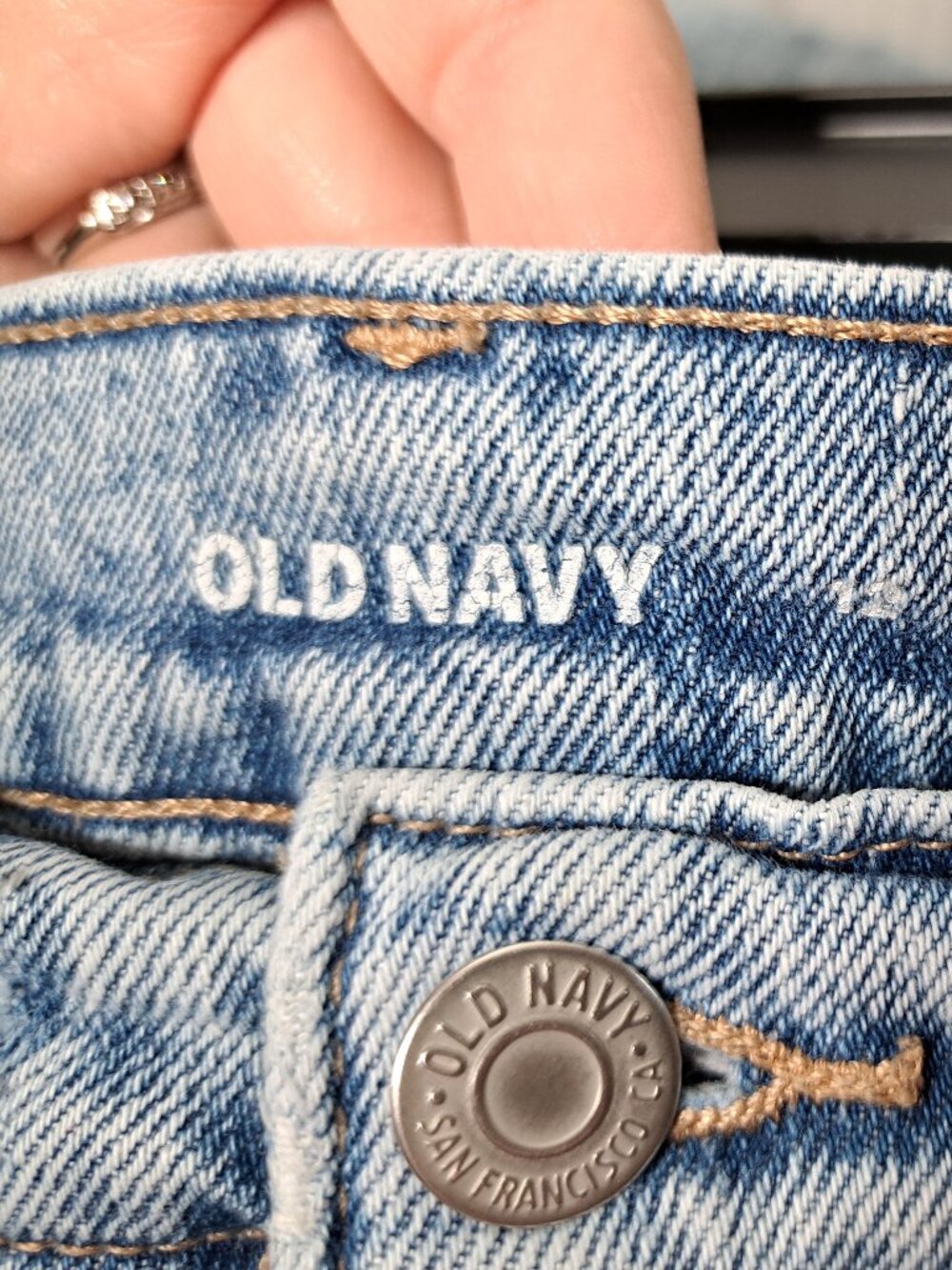 Old Navy Extra High-Waisted Button-Fly Sky-Hi Straight Ripped Jeans Size 12 - Picture 3 of 9